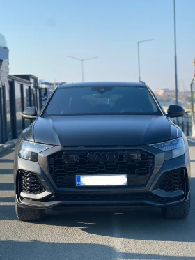     Audi RSQ8