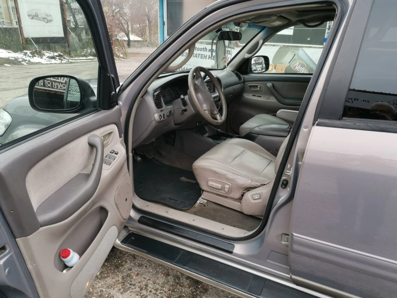 Toyota Sequoia, снимка 5 - Автомобили и джипове - 48467623