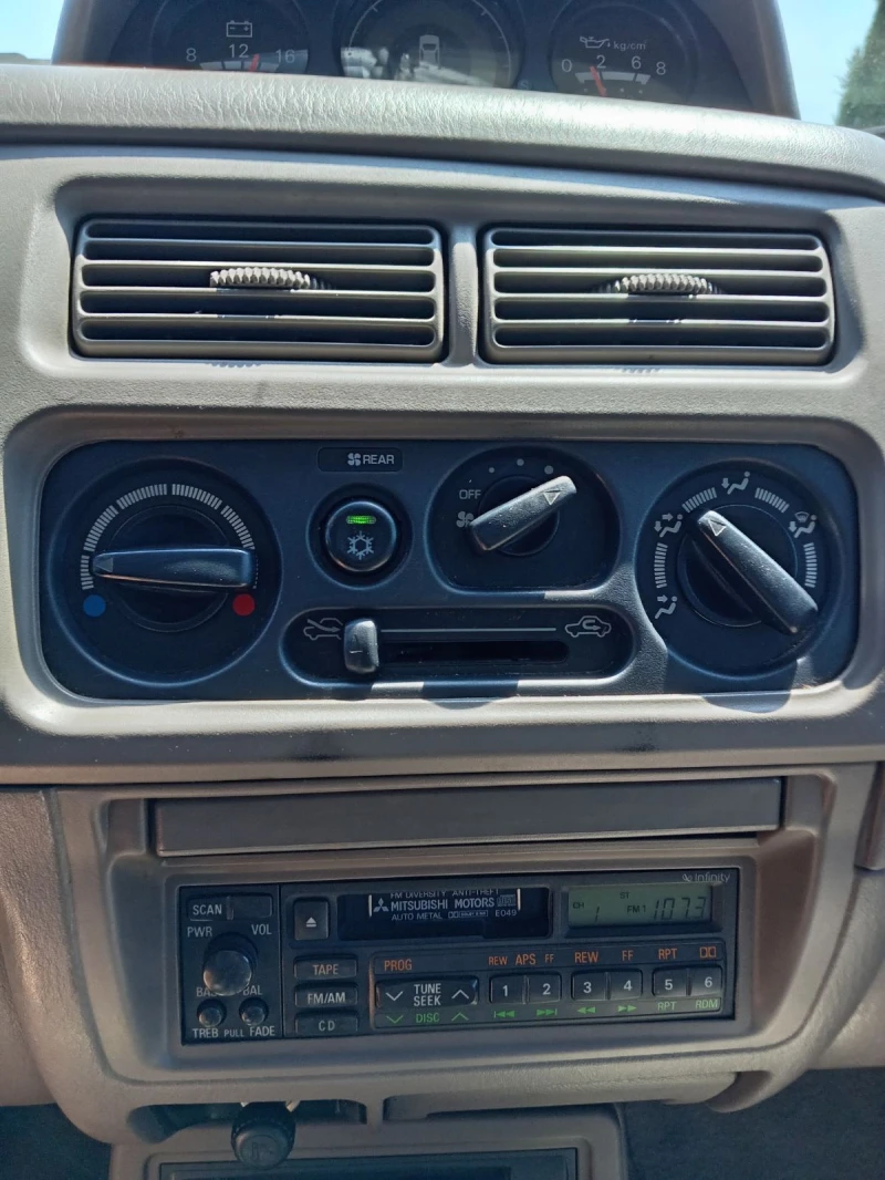 Mitsubishi Pajero sport AUTOMATIC ВНОС ОТ GREECE, снимка 11 - Автомобили и джипове - 50940225