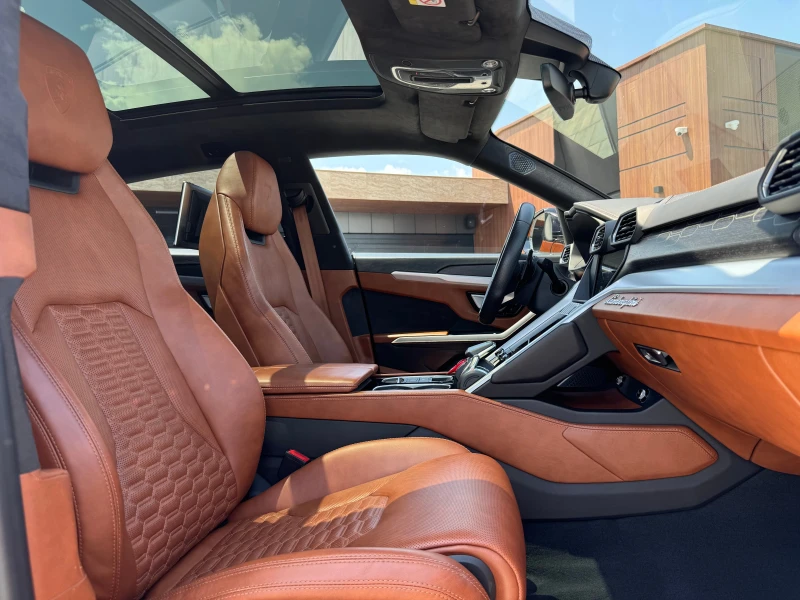 Lamborghini Urus, снимка 15 - Автомобили и джипове - 51978620