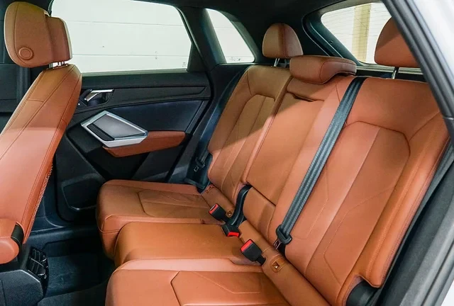 Audi Q3 Komfort 45 TFSI* АвтоКредит* (ЦЕНА ДО БГ), снимка 13 - Автомобили и джипове - 53625142