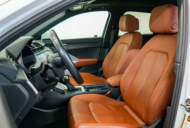 Audi Q3 Komfort 45 TFSI* АвтоКредит* (ЦЕНА ДО БГ), снимка 11 - Автомобили и джипове - 53625142