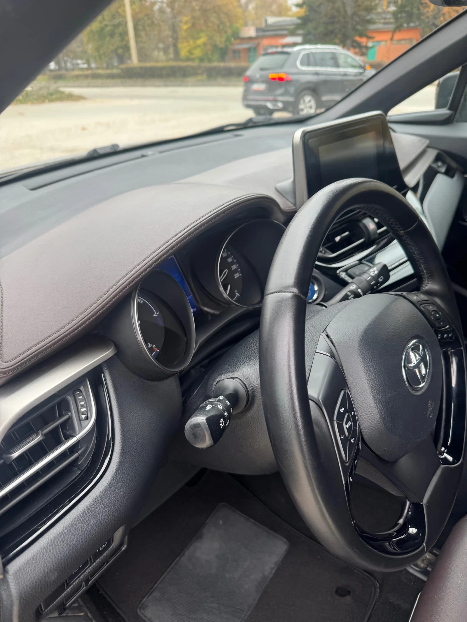 Toyota C-HR Хибрид 122 k.c. ГАРАНЦИОННА от ТОЙОТА - изображение 10