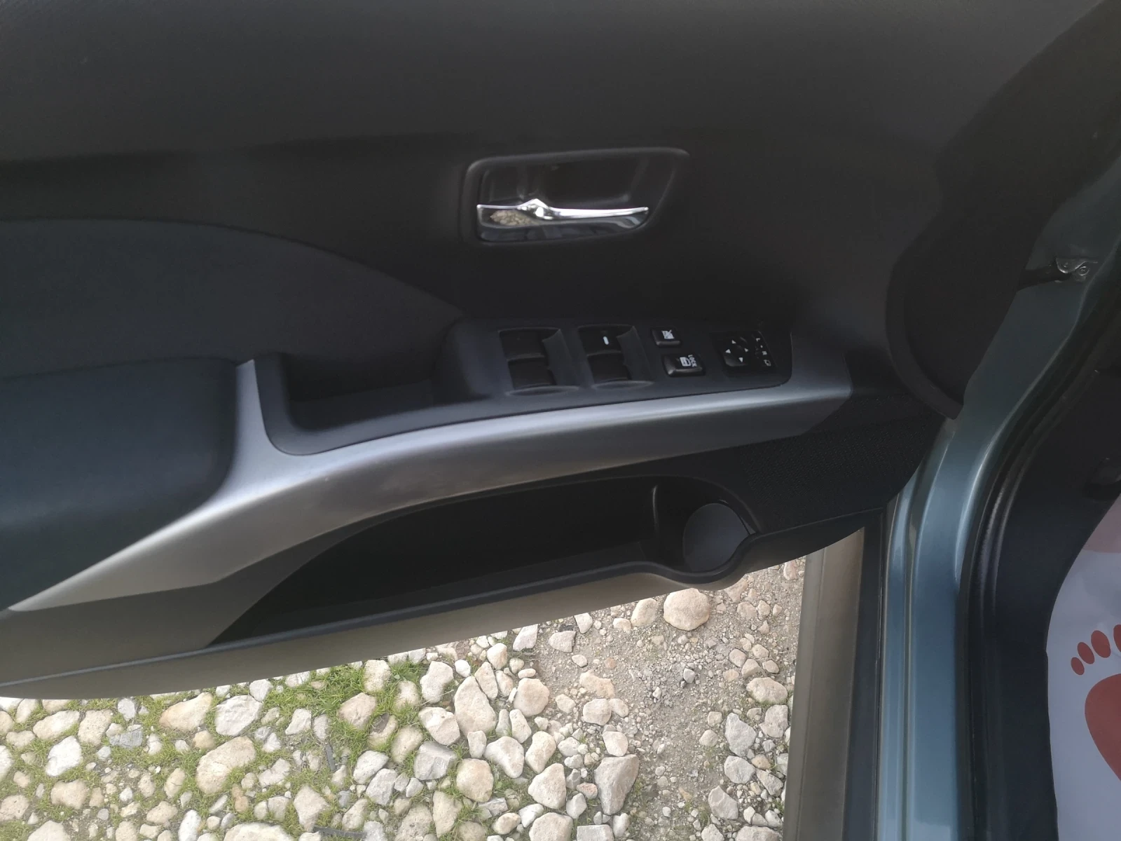 Mitsubishi Outlander 2.4i 4x4 121000km gas - изображение 7