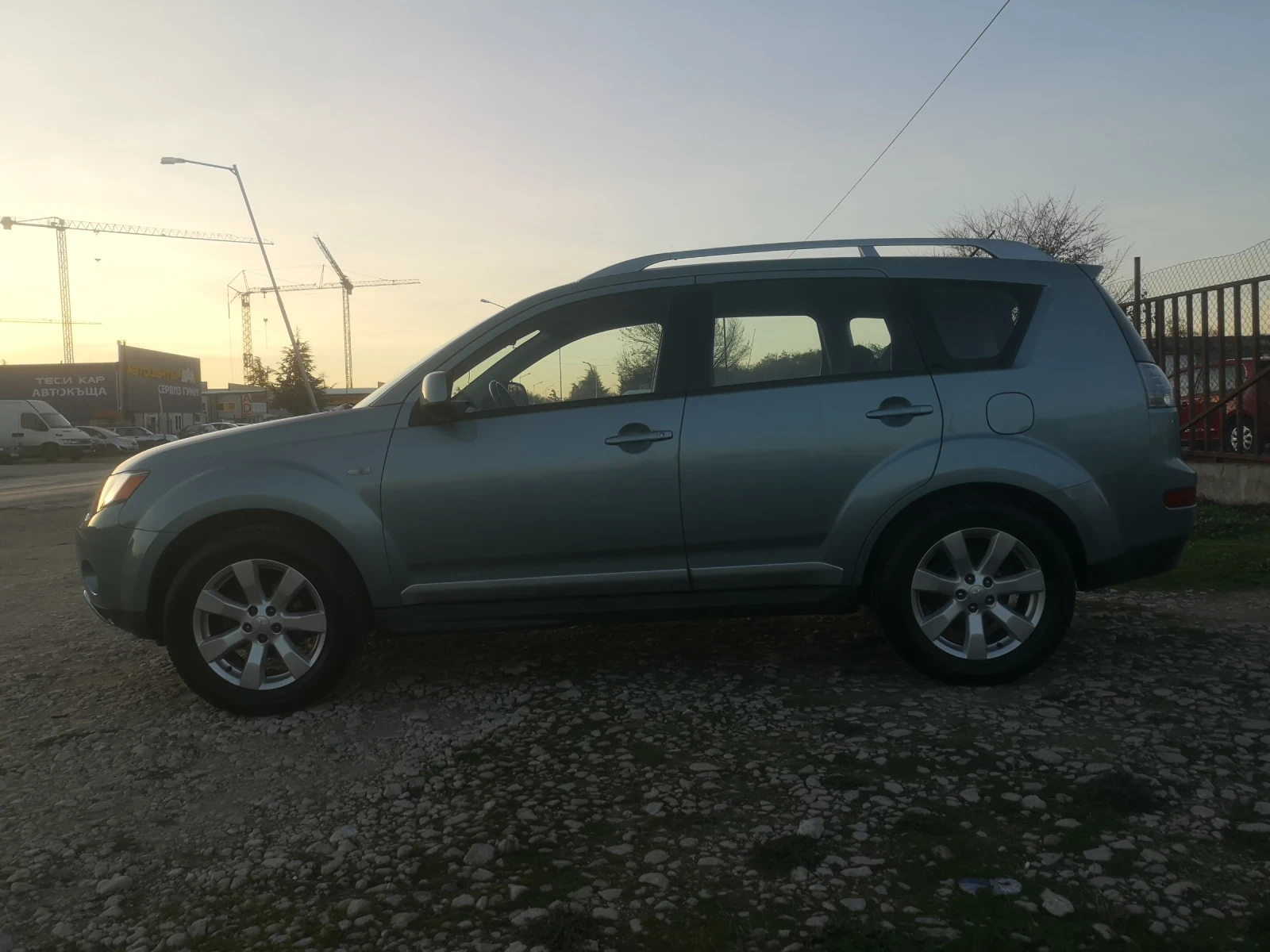 Mitsubishi Outlander 2.4i 4x4 121000km gas - изображение 6