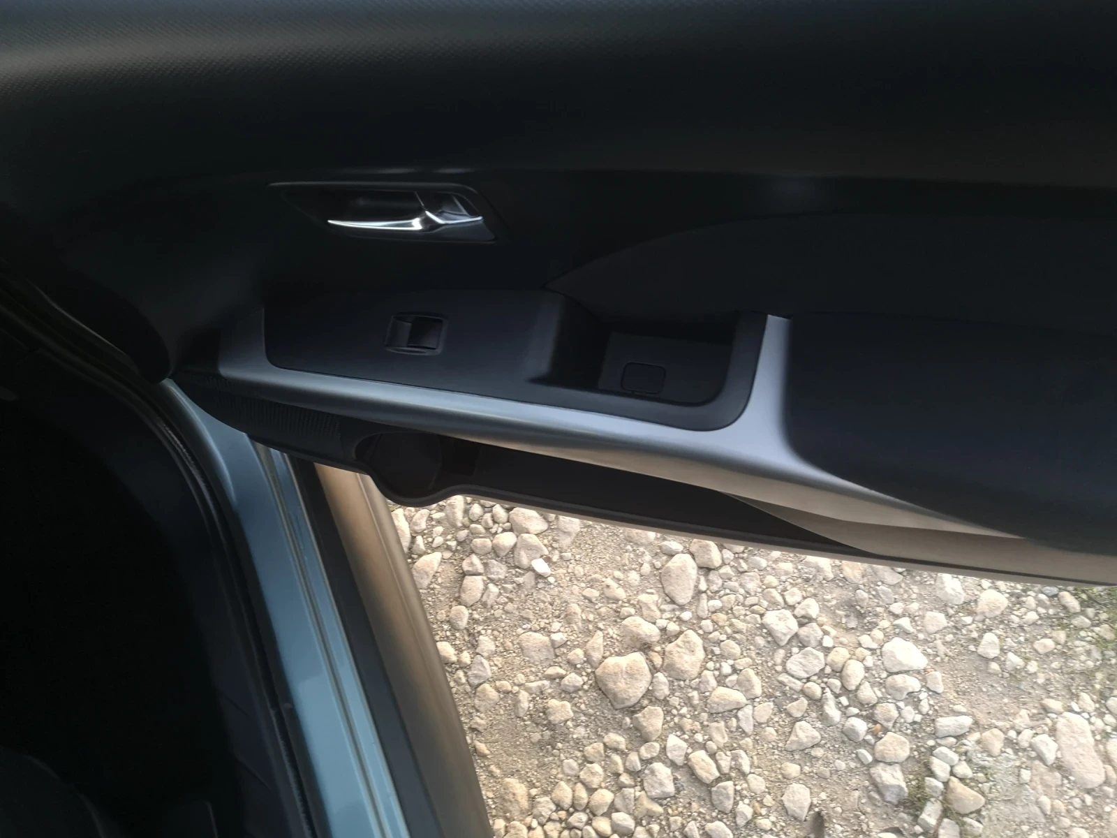 Mitsubishi Outlander 2.4i 4x4 121000km gas - изображение 10