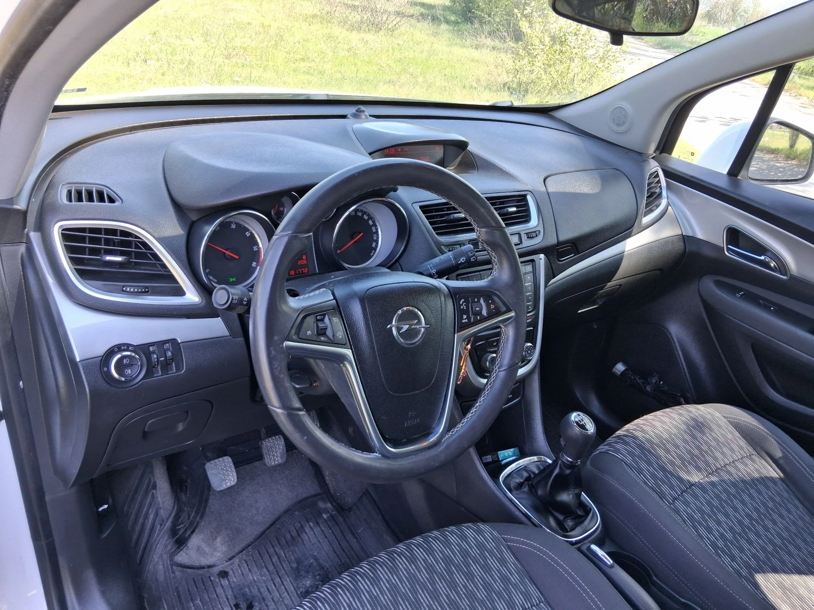 Opel Mokka 1.7, снимка 16 - Автомобили и джипове - 54245561