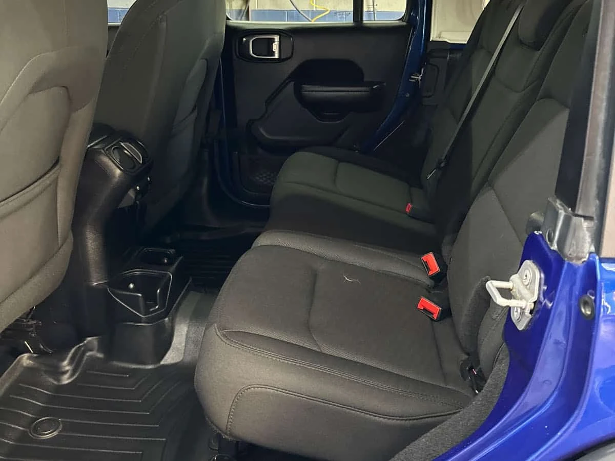 Jeep Wrangler Unlimited Sport/CARFAX/����/3.6/4�4 | Mobile.bg � ����������� 8