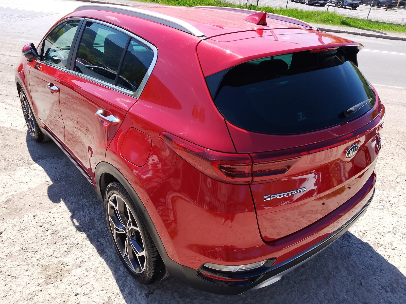 Kia Sportage 1.6 CRDI/4x4/GT-Llne/FULL, снимка 6 - Автомобили и джипове - 54311787