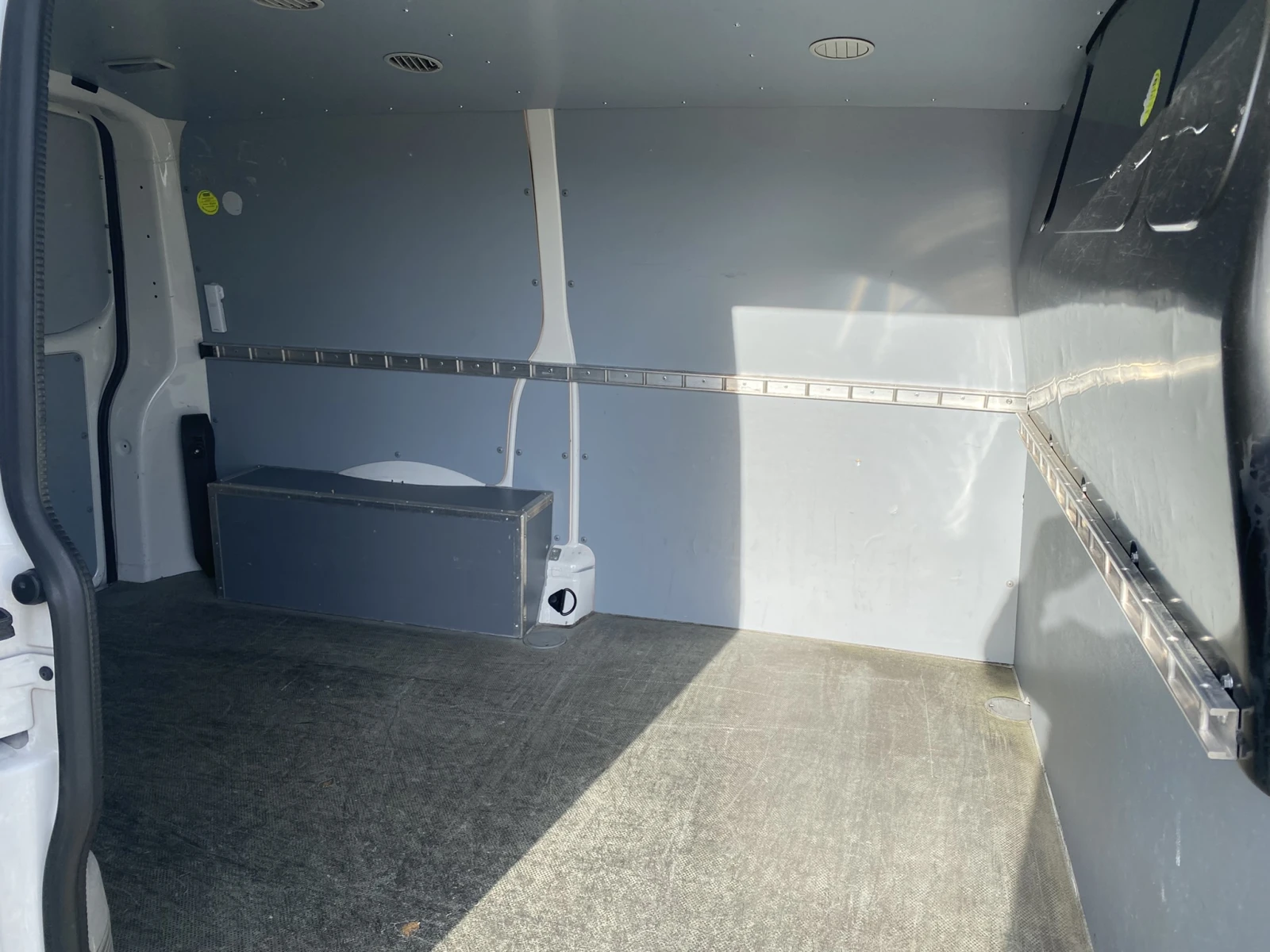 VW Transporter -2.0TDI/-2017г., снимка 13 - Бусове и автобуси - 55708337