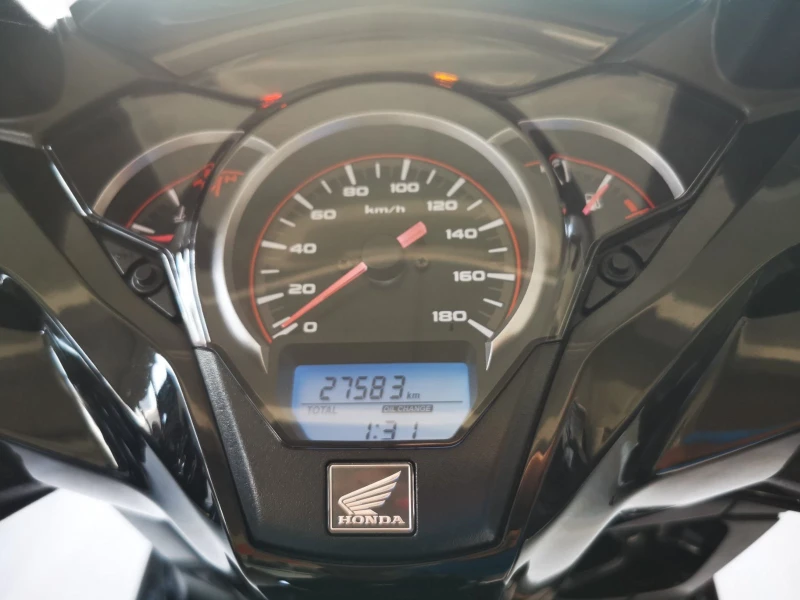 Honda Sh 300i ABS/LED, снимка 2 - Мотоциклети и мототехника - 51300527