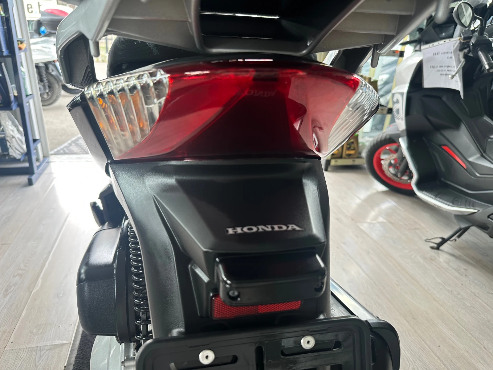 Honda Sh 300i ABS/LED - изображение 6