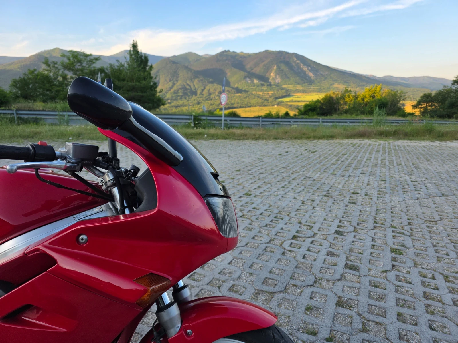 Honda Vfr 750F, снимка 5 - Мотоциклети и мототехника - 54993251