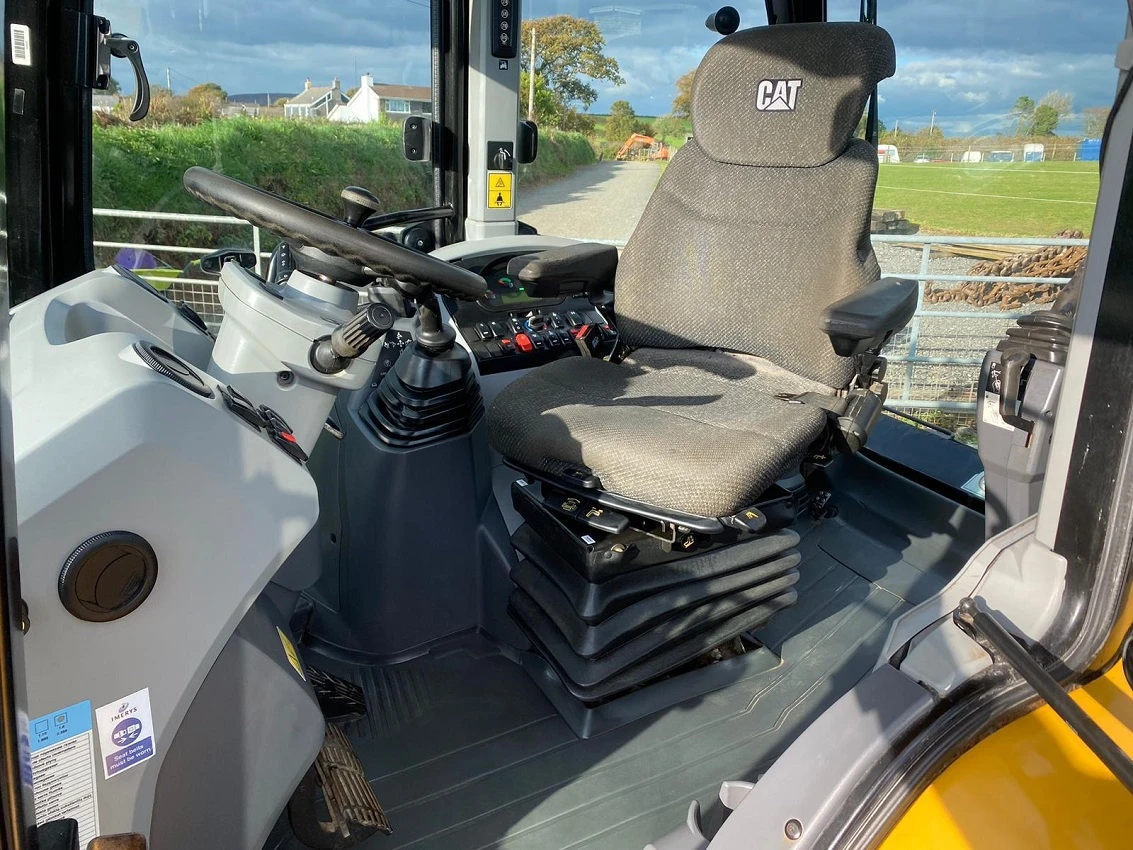 Багер Caterpillar CAT 432F2 - изображение 3