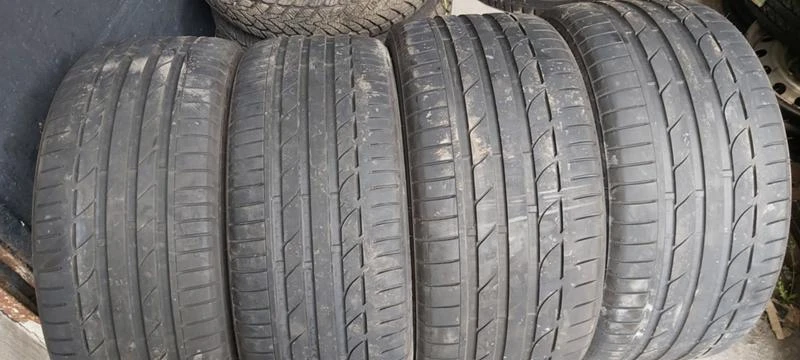 Гуми Летни 275/35R20, снимка 1 - Гуми и джанти - 32927123