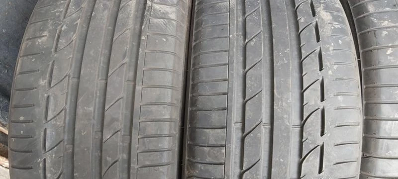 Гуми Летни 275/35R20, снимка 2 - Гуми и джанти - 32927123