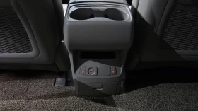 Kia Carnival LUXURY 2.2* ПОДГРЕВ ВОЛАН/СЕДАЛКИ* hellascars.bg, снимка 15