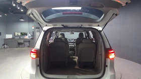 Kia Carnival LUXURY 2.2* ПОДГРЕВ ВОЛАН/СЕДАЛКИ* hellascars.bg, снимка 16