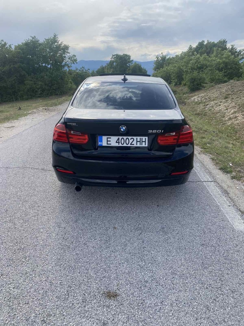 BMW 320, снимка 5 - Автомобили и джипове - 45917124