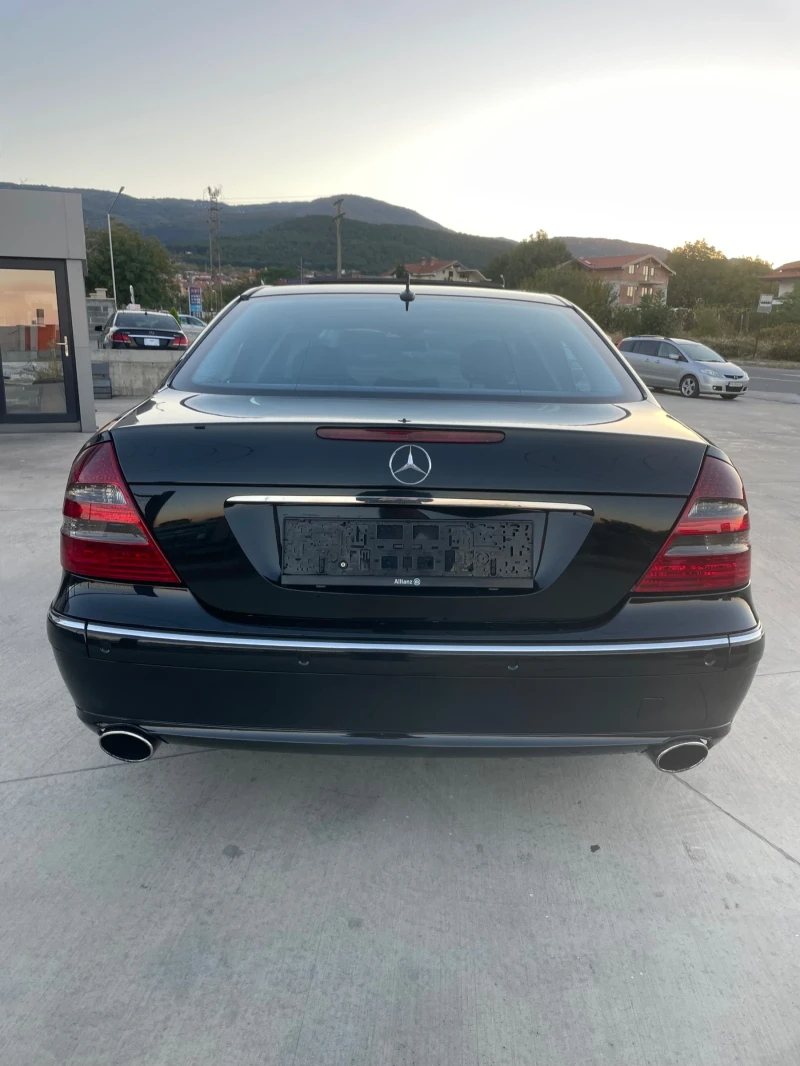 Mercedes-Benz E 270 * Avangarde* Navi* , снимка 11 - Автомобили и джипове - 47440846