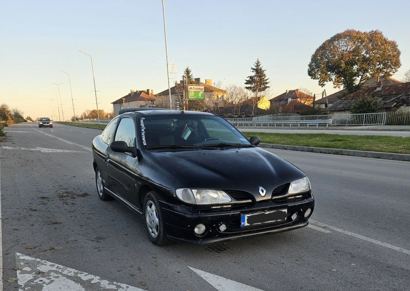 Renault Megane Coach, снимка 1 - Автомобили и джипове - 48428790