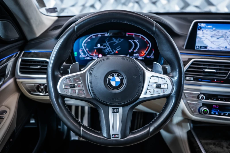 BMW 740  xDrive M Sportpaket ACC/Head/LIVE/Laser/20, снимка 10 - Автомобили и джипове - 51053972