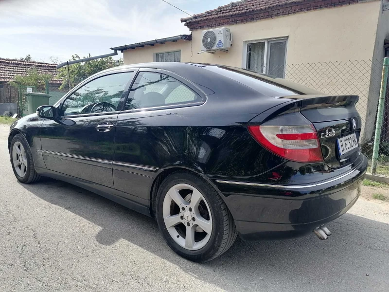 Mercedes-Benz C 220 фейслифт, снимка 5 - Автомобили и джипове - 51872816
