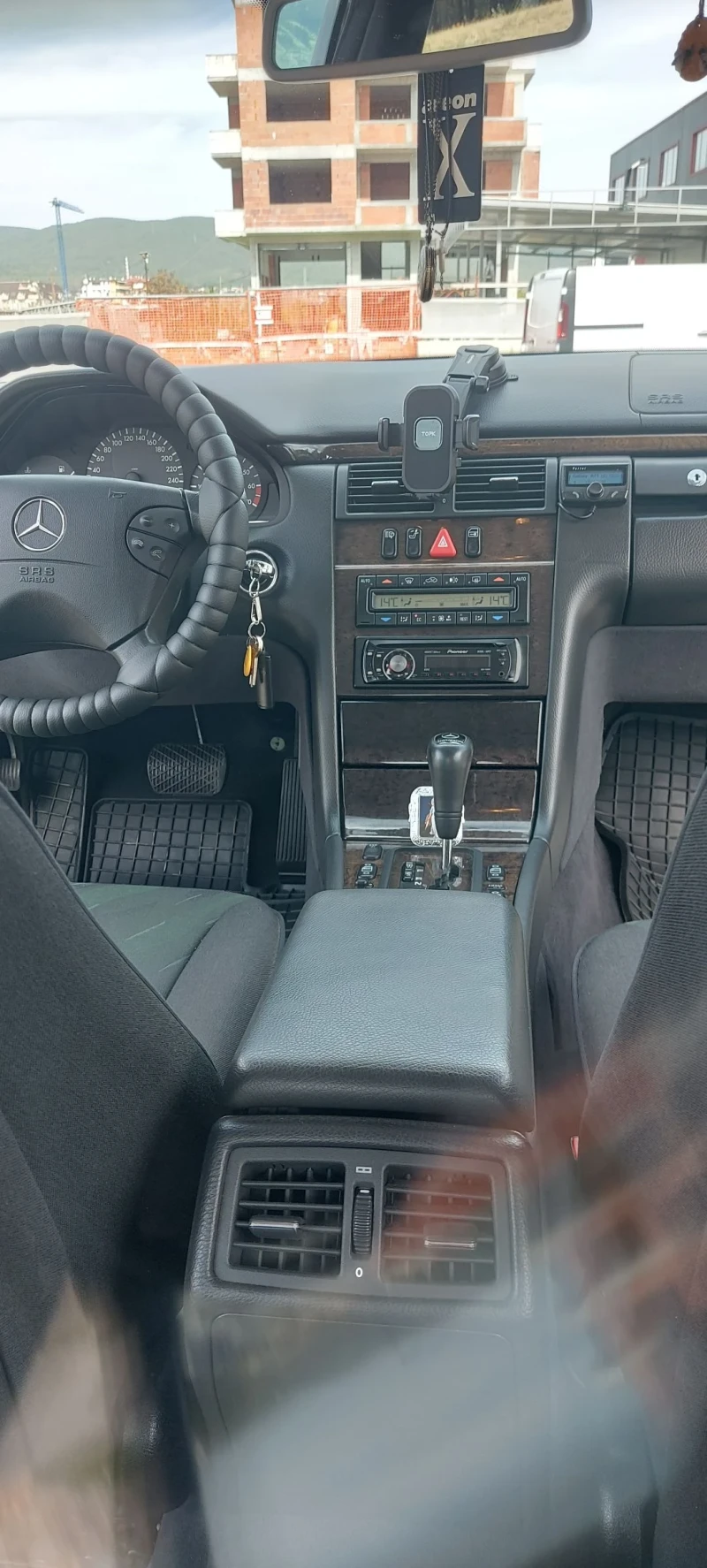 Mercedes-Benz E 430, снимка 7 - Автомобили и джипове - 52459769