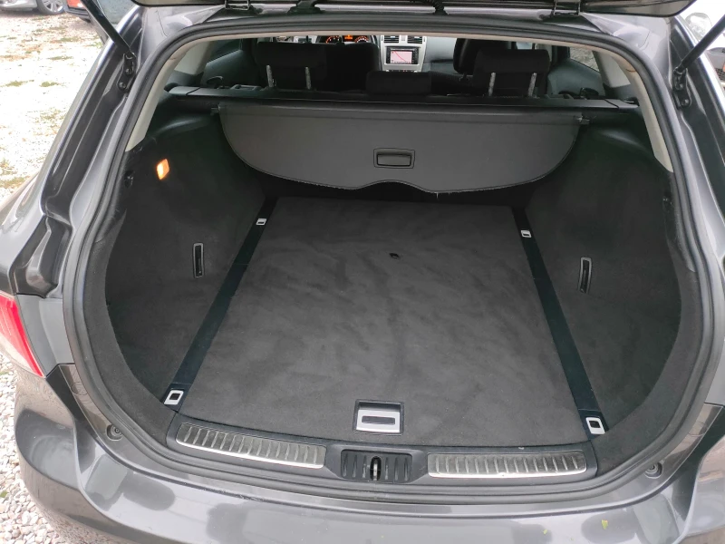 Toyota Avensis 2.2-150кс.Италия, снимка 13 - Автомобили и джипове - 51944782