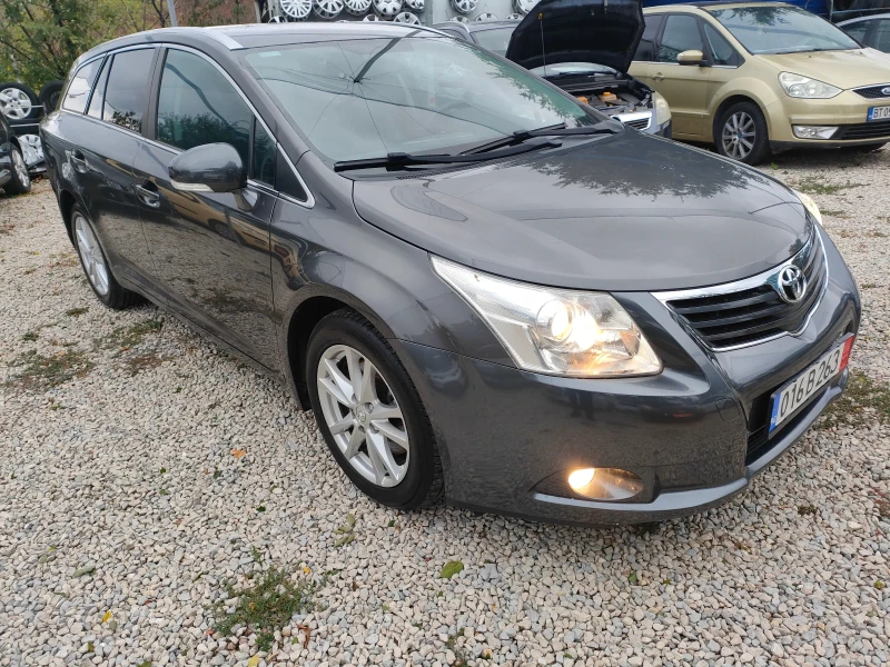 Toyota Avensis 2.2-150кс.Италия, снимка 3 - Автомобили и джипове - 51944782