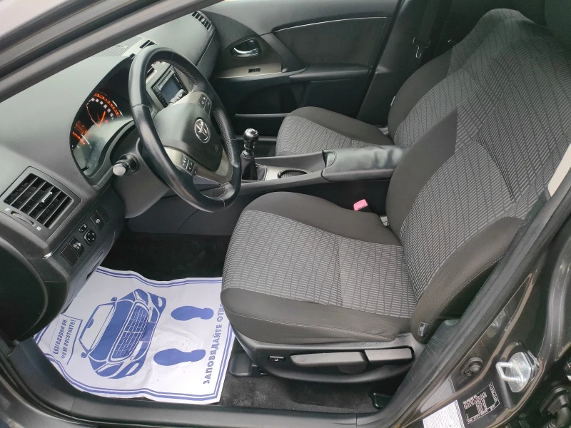 Toyota Avensis 2.2-150кс.Италия, снимка 8 - Автомобили и джипове - 51944782