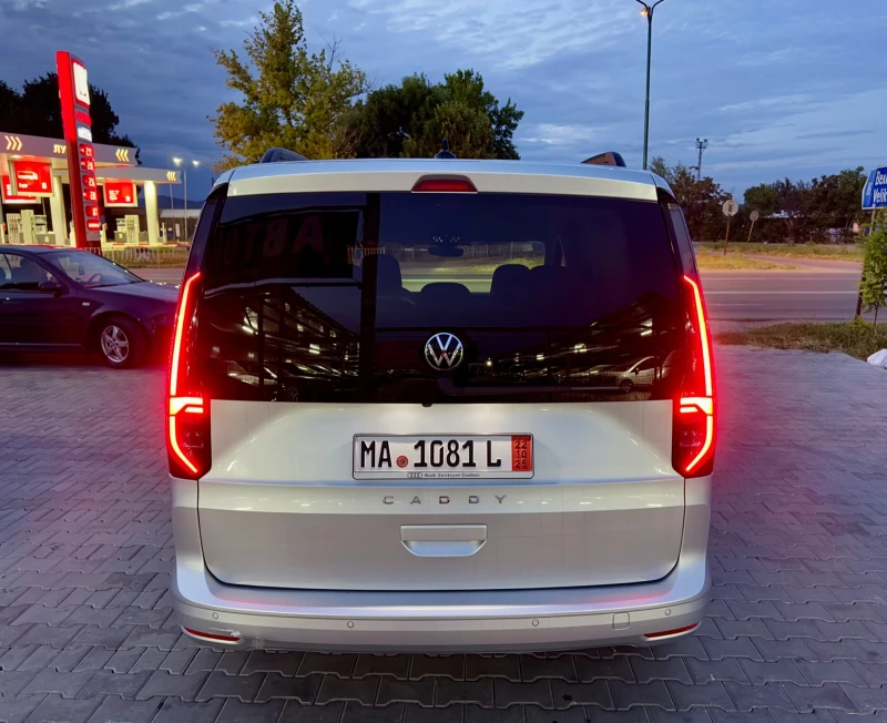VW Caddy 2.0TDI 122k.c PANO IQ DRIVE LED FULL , снимка 8 - Автомобили и джипове - 51963911