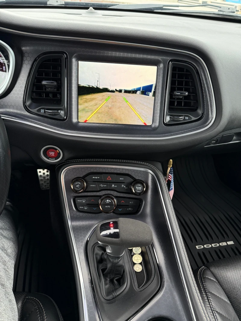 Dodge Challenger 392 HEMI SRT, снимка 6 - Автомобили и джипове - 52902864
