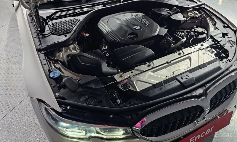 BMW 320, снимка 6 - Автомобили и джипове - 52944612