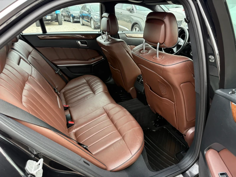 Mercedes-Benz E 200 CNG /ЯСЕН ПРОИЗХОД / РЕАЛЕН ПРОБЕГ/ FULL TOP!, снимка 9 - Автомобили и джипове - 53385911