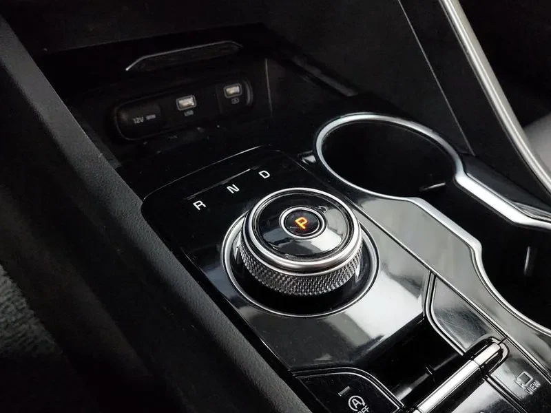 Kia K5 2.0 Prestige, снимка 9 - Автомобили и джипове - 55937716