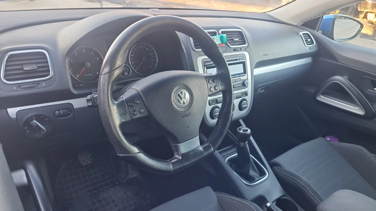 VW Scirocco 1.4TSI 160КС - изображение 8