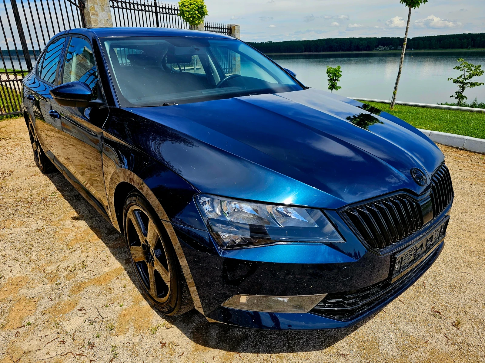 Skoda Superb Euro 6/Laurin&Klement/Нави/ЧистоНова! - изображение 3