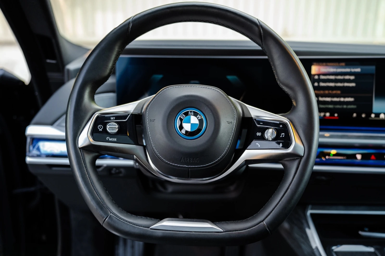 BMW i7 xDrive60 - изображение 9