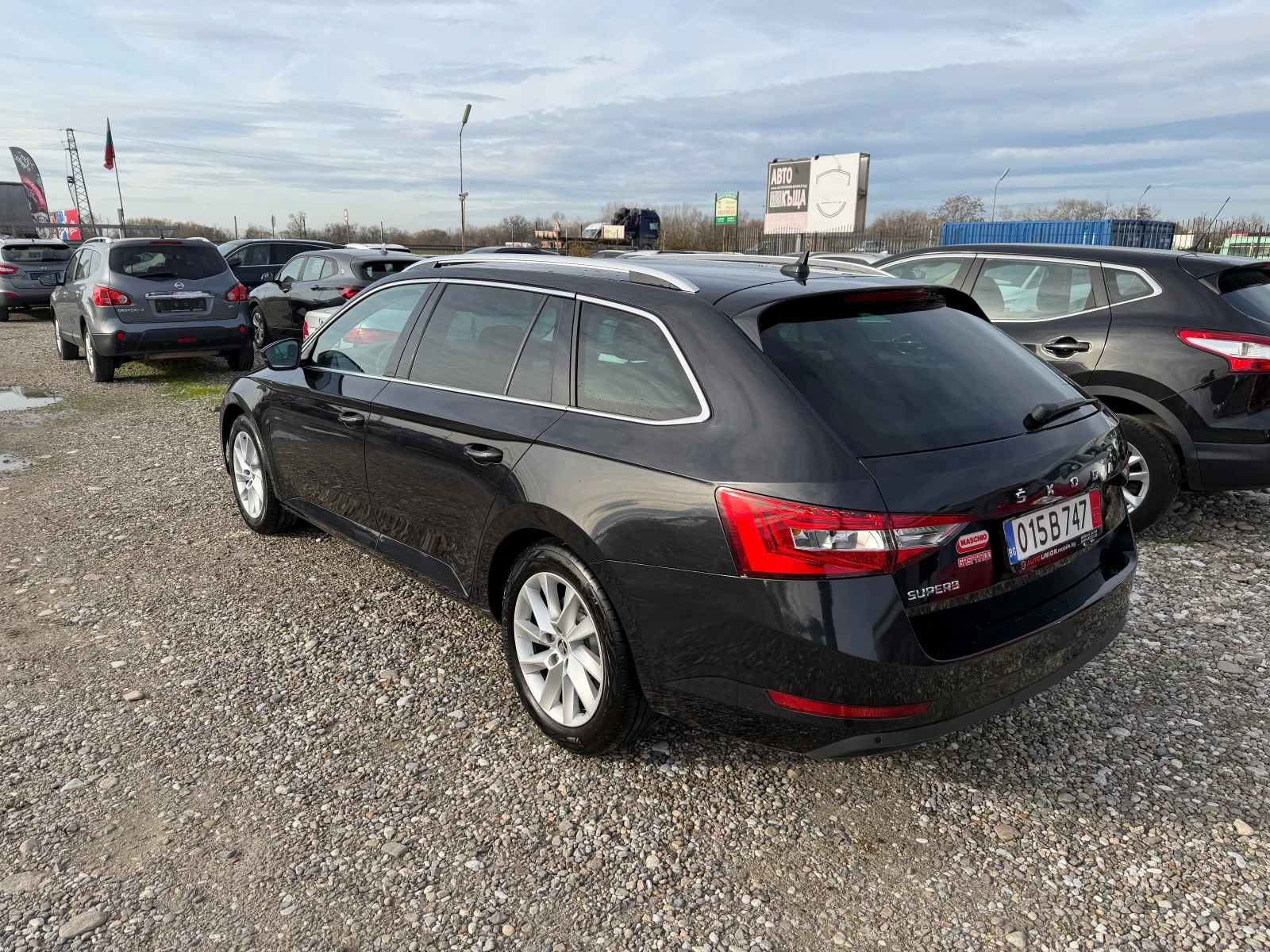 Skoda Superb 2.0 TDI -6 БРОЯ - изображение 7