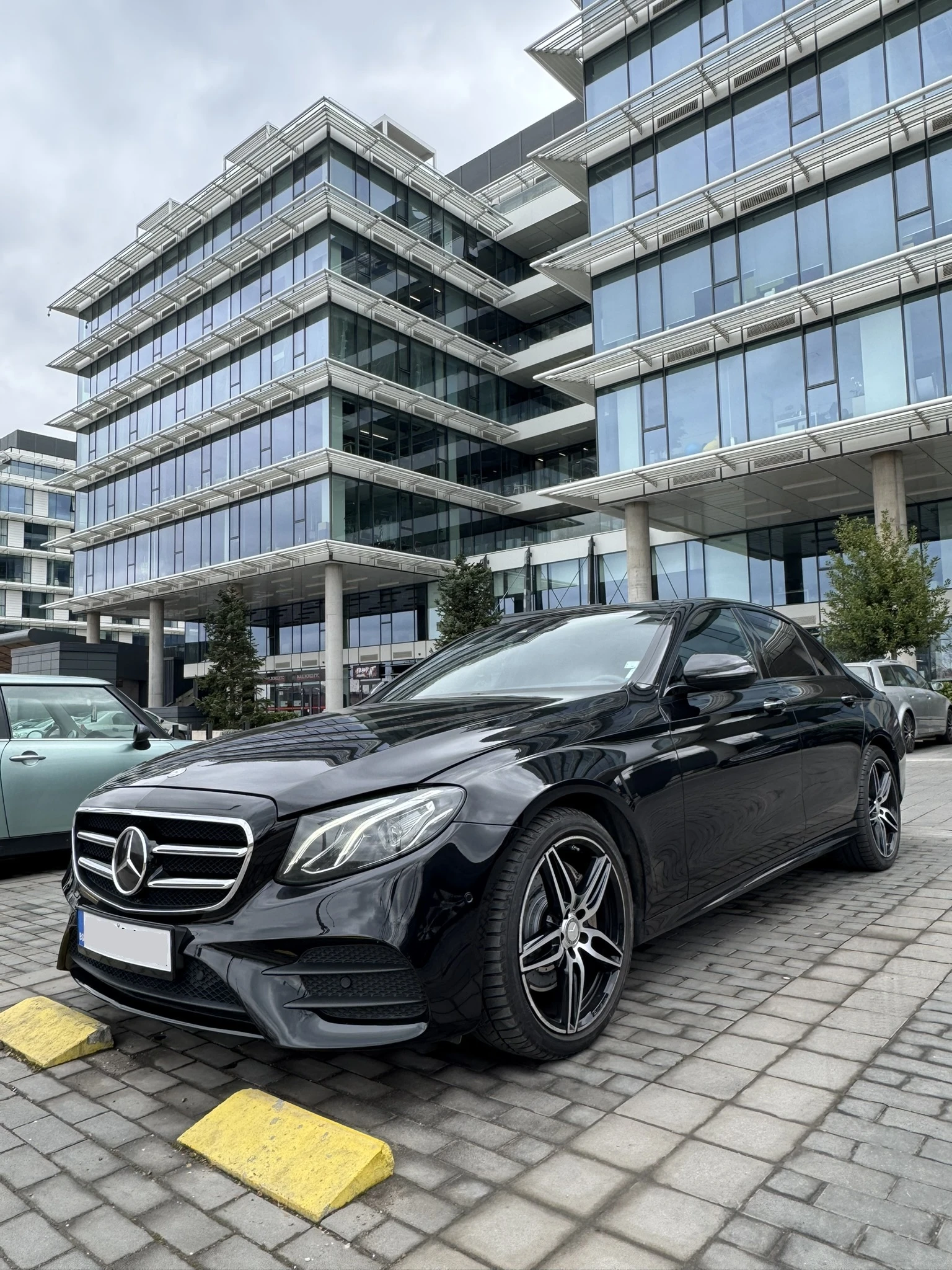 Mercedes-Benz E 220 Digital, Burmester, Lane Assist, Сменена Верига, снимка 3 - Автомобили и джипове - 53516227