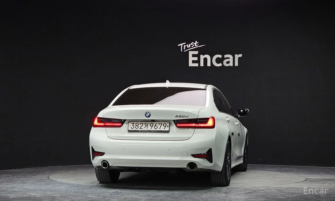 BMW 320  - изображение 4