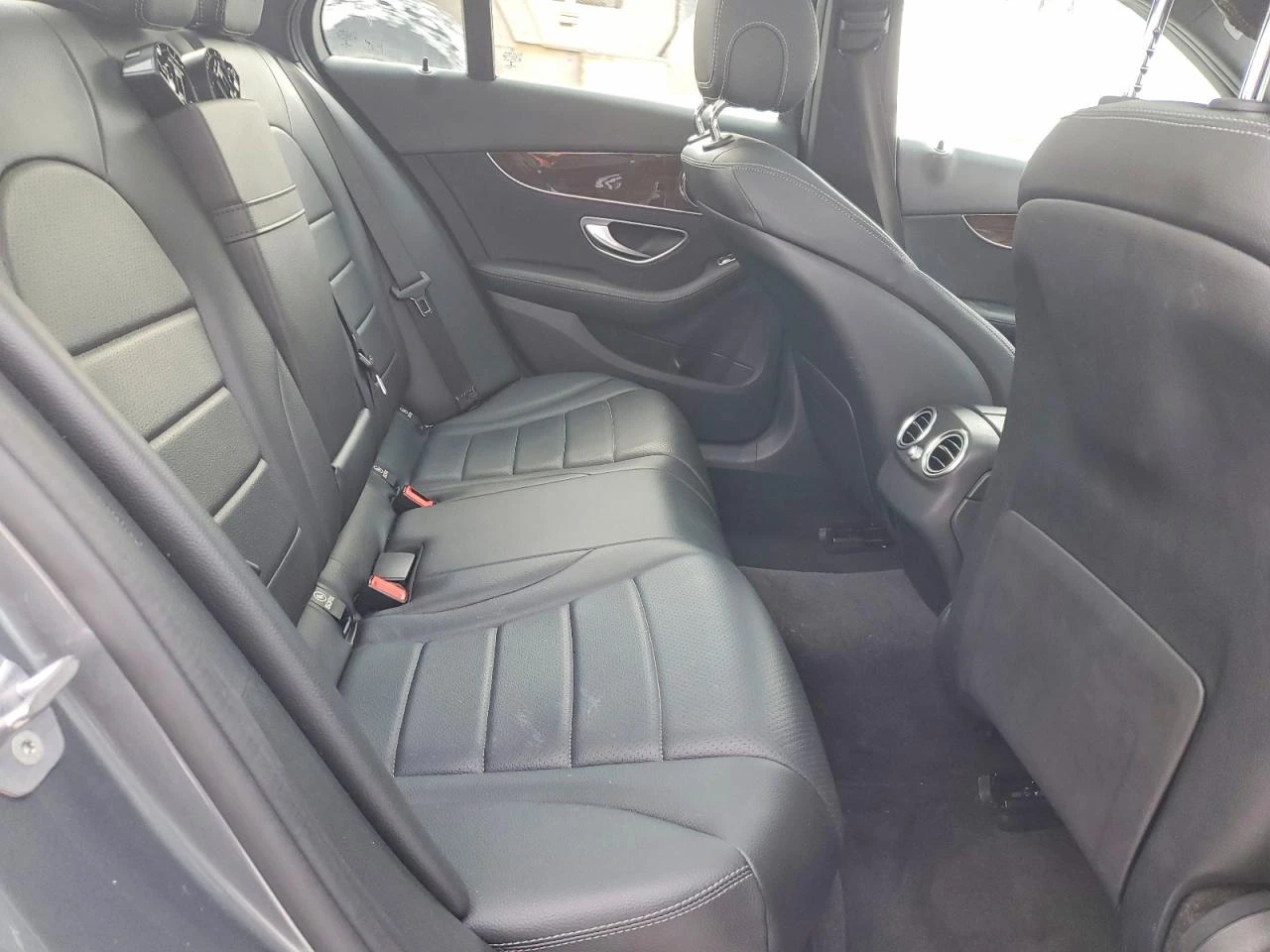 Mercedes-Benz C 300 4MATIC, снимка 10 - Автомобили и джипове - 53879796