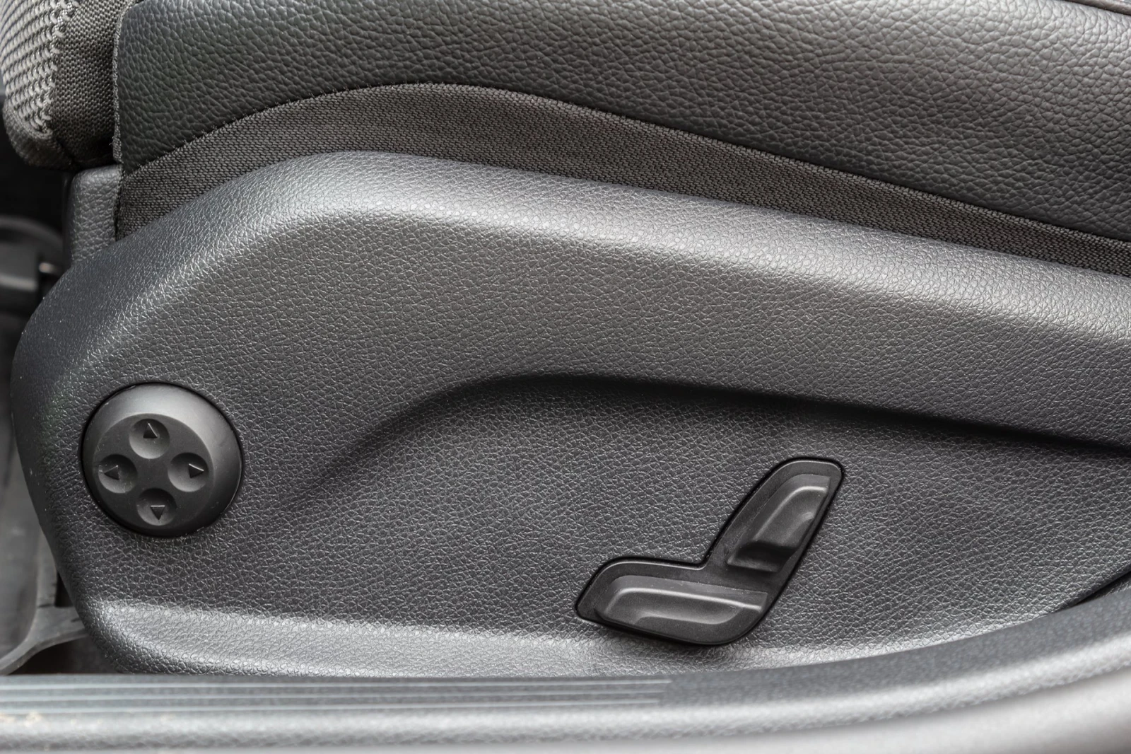 Mercedes-Benz E 220 D 194kc AVANTGARDE | Mobile.bg � ����������� 14