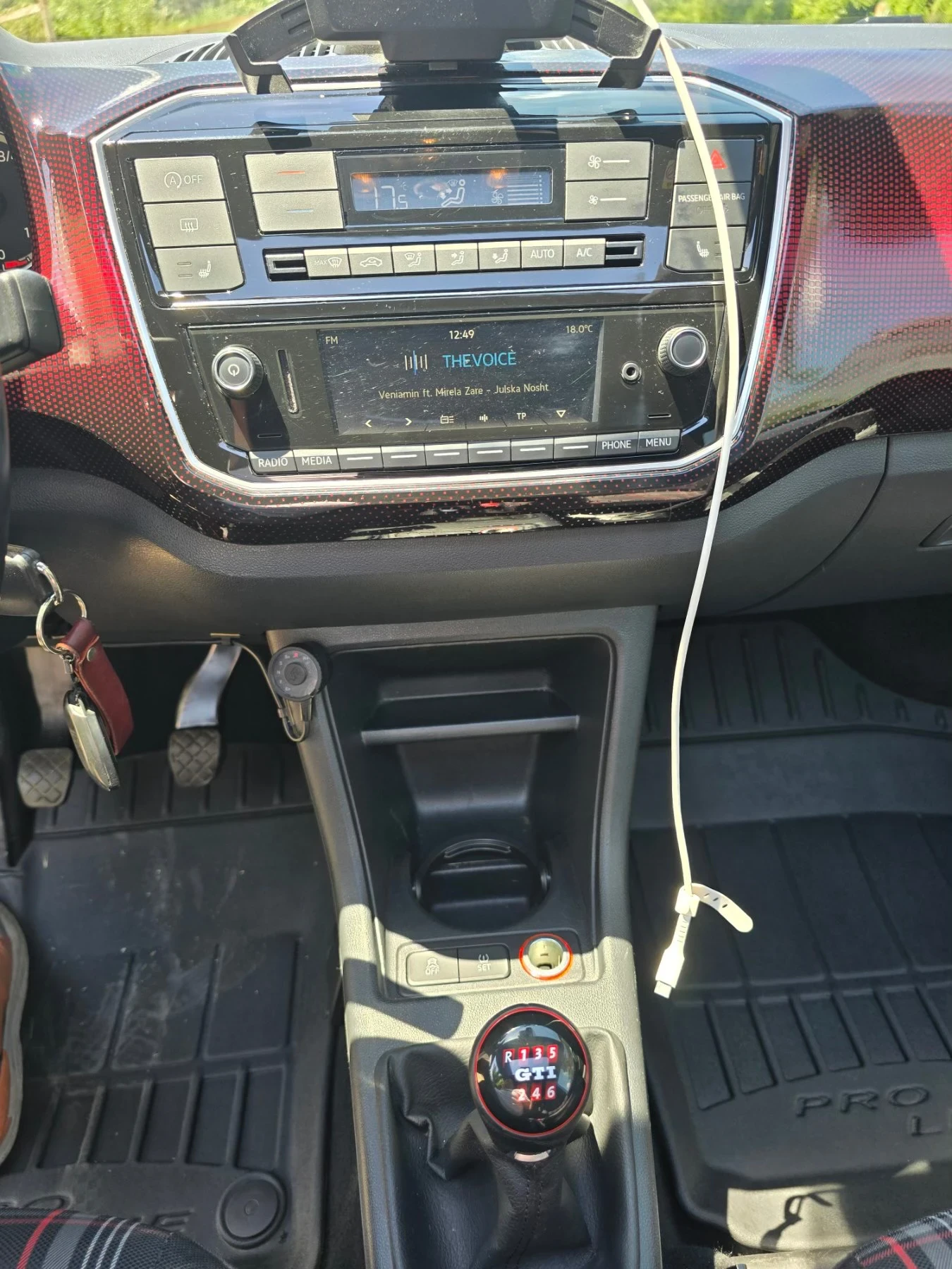 VW Up GTI, снимка 10 - Автомобили и джипове - 54959128