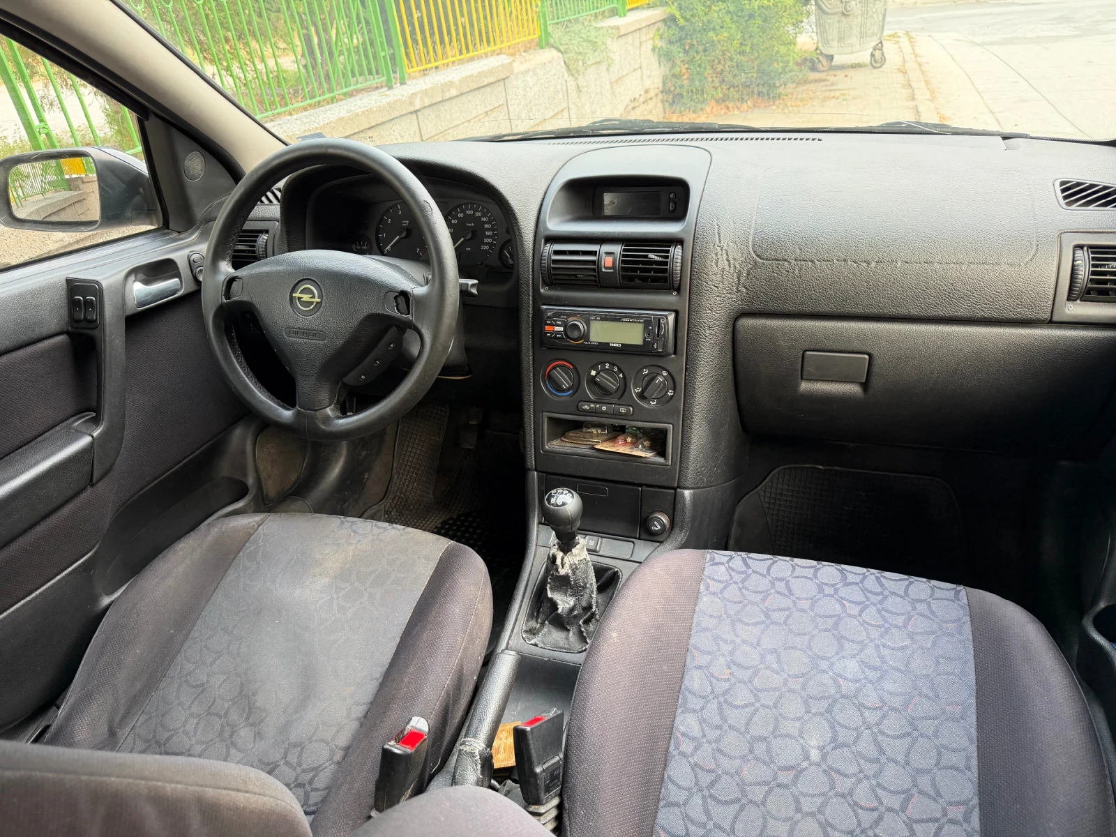 Opel Astra 1.8, снимка 4 - Автомобили и джипове - 55869293