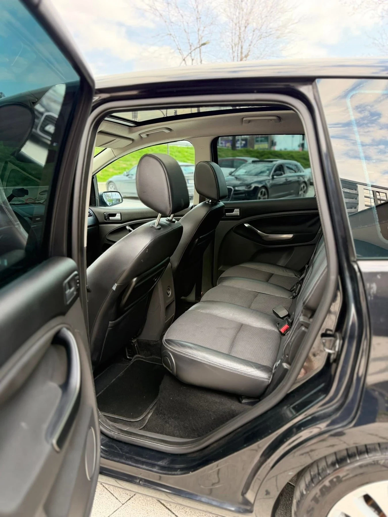 Ford C-max, снимка 13 - Автомобили и джипове - 55889292