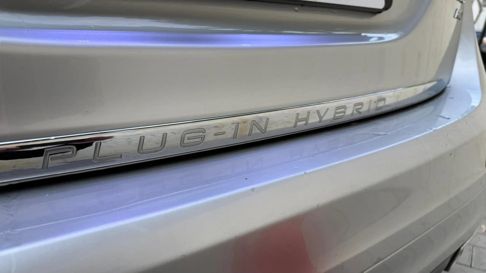 Volvo V60 PLUG-IN HYBRID 4x4, снимка 8 - Автомобили и джипове - 56424531