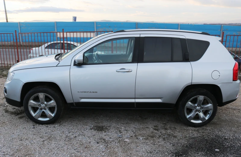 Jeep Compass 2.4 4x4, снимка 6 - Автомобили и джипове - 47026341