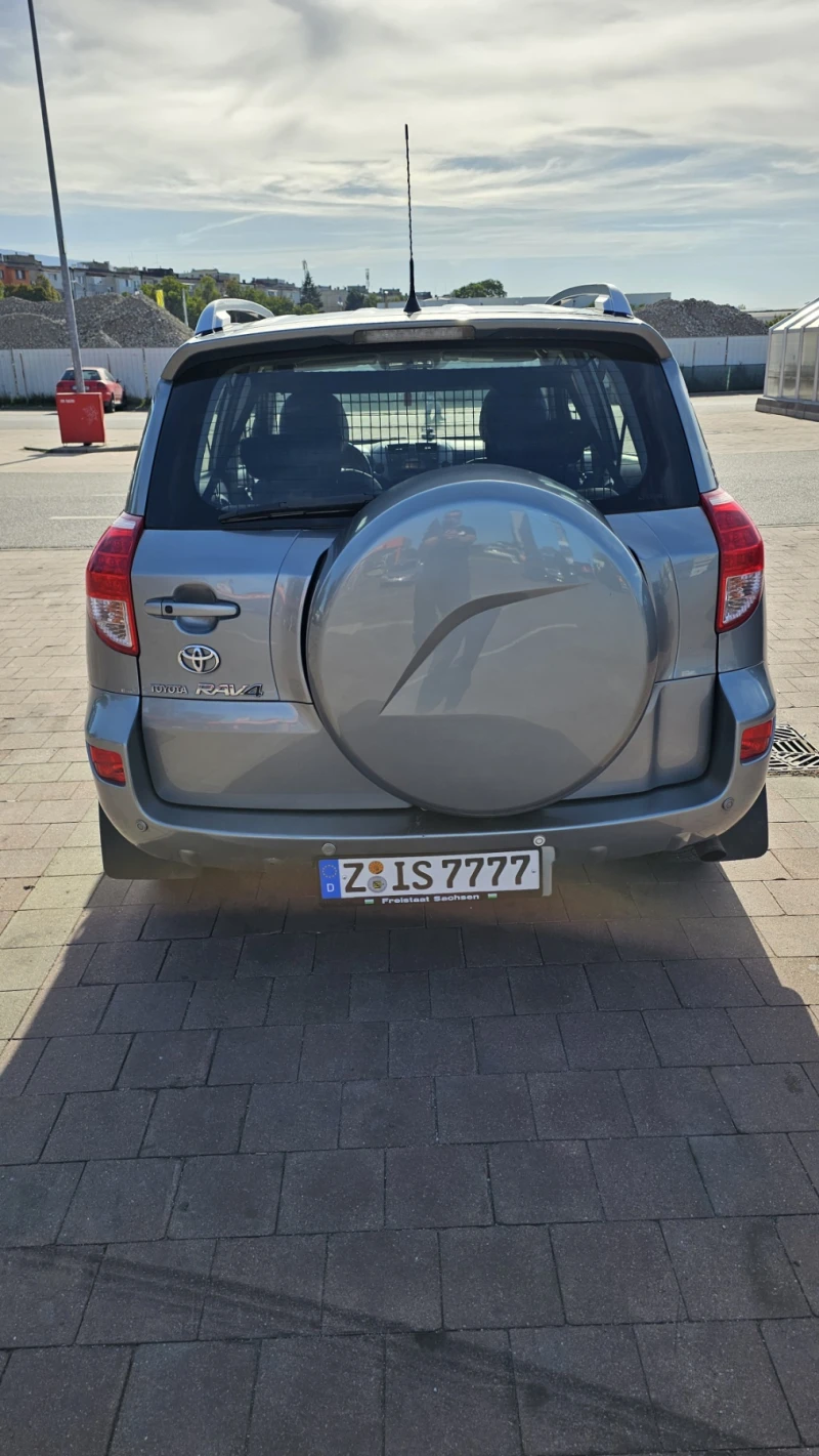 Toyota Rav4, снимка 4 - Автомобили и джипове - 49326829